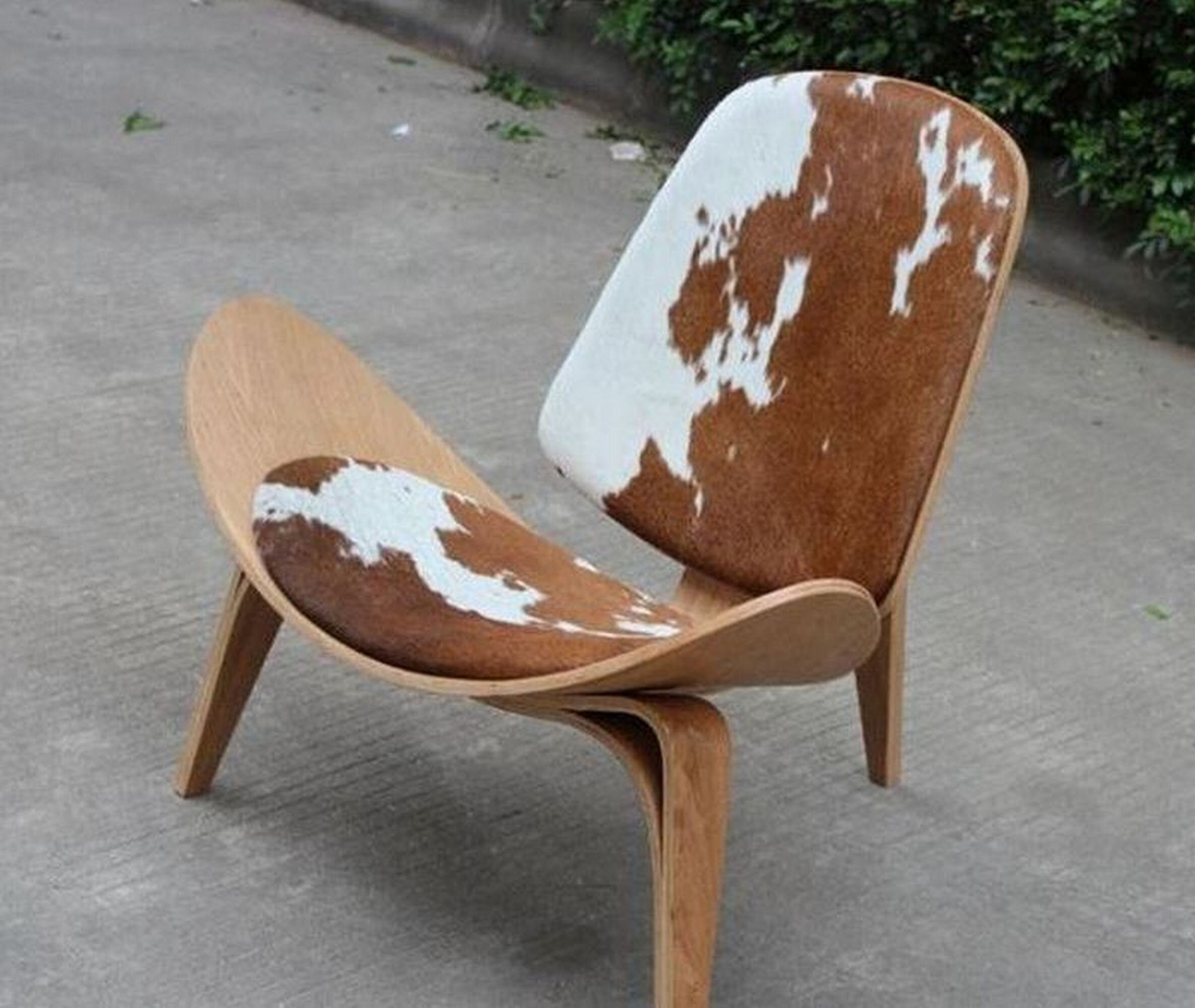 Brown And White Cowhide Wegner Style Lounge Shell Chair Mid Etsy