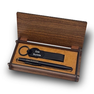 Coffret cadeau stylo et porte-clés personnalisés dans une boîte en bois | Cadeau personnalisé pour homme, patron, collègue | Nouvel emploi ou cadeau de fin d'études