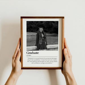 Inspirierender grad Druck, Klasse von 2025 digitales Geschenk, individuelles Zitat Poster, Abschluss Wandkunst, sofortiger Download, älteres Andenken Kunst