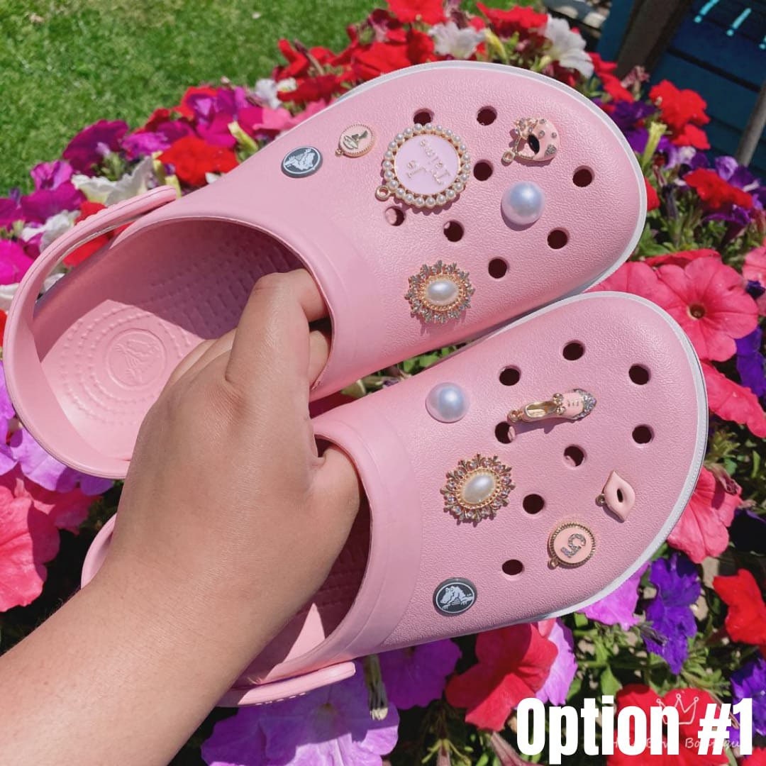 Crocs With Designer Charms Size 6 for Sale in Spring, TX - OfferUp