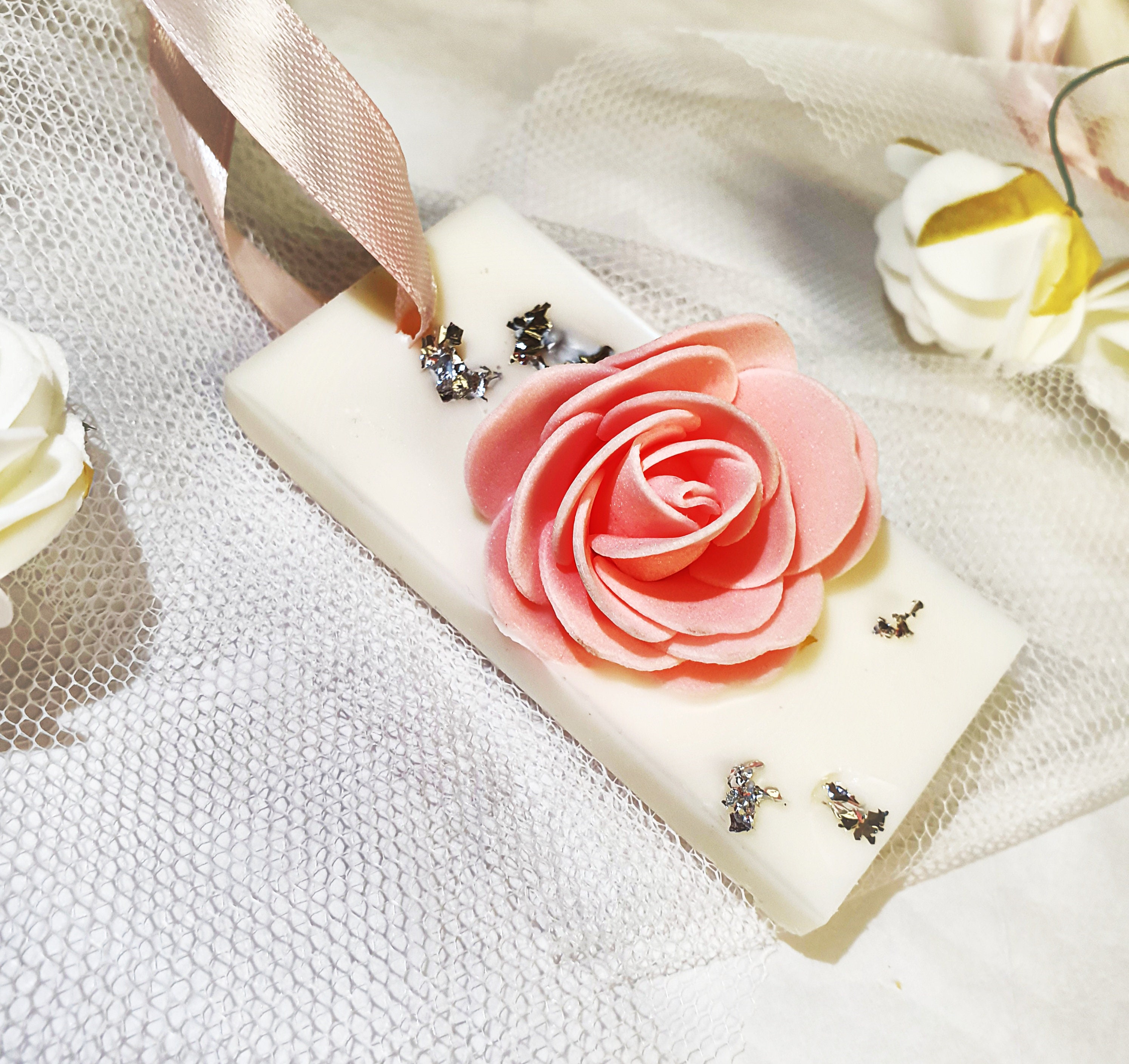 Galet Dressing Parfumé avec Fiole de Quartz Rose