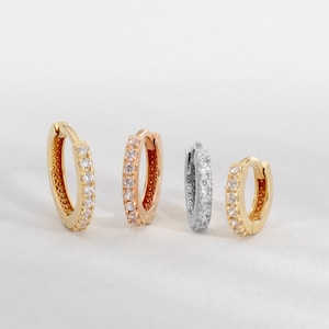 Winzige Creolen aus 14K 18K Echtgold, Minimalistische Pave CZ Creolen, Sleeper Huggie Creolen, Einfache Runde Ohrringe, Geschenk für Ihn für Sie
