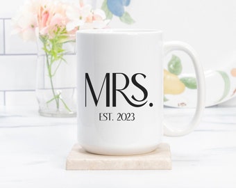 Taza de cerámica blanca de 15 oz para recién casados (Est. 2023)