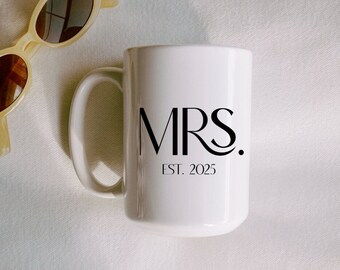 Taza de cerámica blanca de 453 ml (MRS. Est. 2025) - Regalo para despedida de soltera