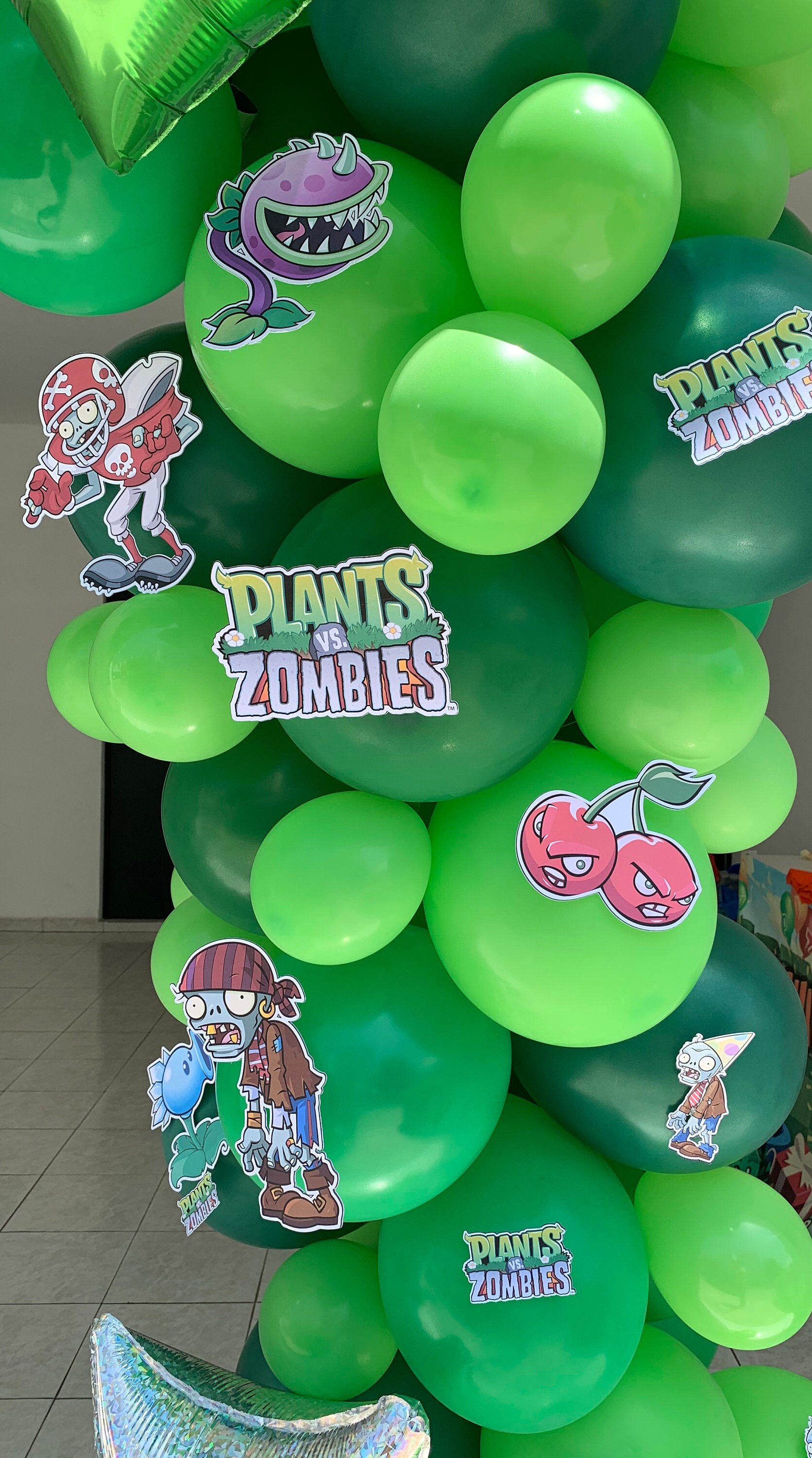 Plants Vs Zombies Balloon Garland Plants & Zombies Plants - Etsy Canada