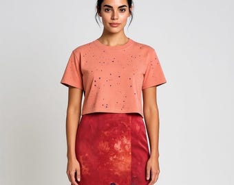Plant dyed organic cotton crop tee - carmine