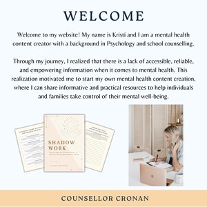 Puede incluir: Una p&aacute;gina de inicio de sitio web para una creadora de contenido de salud mental llamada Kristi. El texto en la p&aacute;gina dice: "&iexcl;Bienvenido a mi sitio web! Mi nombre es Kristi y soy una creadora de contenido de salud mental con experiencia en Psicolog&iacute;a y asesoramiento escolar. A trav&eacute;s de mi viaje, me di cuenta de que hay una falta de informaci&oacute;n accesible, confiable y empoderadora cuando se trata de salud mental. Esta realizaci&oacute;n me motiv&oacute; a comenzar mi propia creaci&oacute;n de contenido de salud mental, donde puedo compartir recursos informativos y pr&aacute;cticos para ayudar a las personas y las familias a tomar el control de su bienestar mental." La p&aacute;gina tambi&eacute;n presenta una foto de una mujer trabajando en un escritorio con una computadora port&aacute;til y un cuaderno.