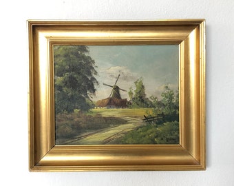 Huile sur toile danoise originale des années 30 avec un motif de moulin et de paysage dans un cadre doré - signée B. Møller