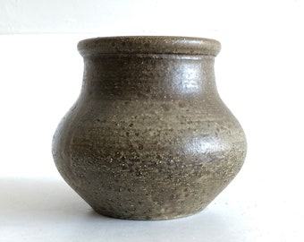 Rare Danish mid century original fine art ceramic studio vase made by Hjalmar Møller, Svendborg