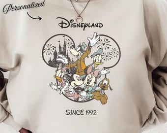 Disneyland sweatshirt, Vintage, Disney sweatshirt, Disney shirts, Disneyland Sweatshirts, Disney Shirt Vintage Sweatshirt, disneyworldshirts
