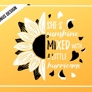 Puede incluir: Dise&ntilde;o gr&aacute;fico en blanco y negro con un girasol y el texto "She's sunshine mixed with a little hurricane".