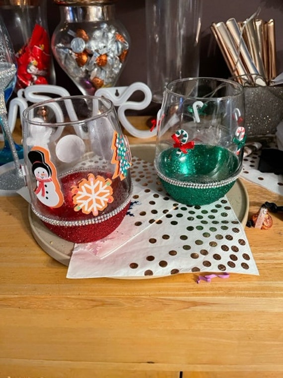 Magical Novelty Christmas Wine Glasses! Red Only Available - Etsy