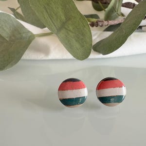 Sussi| gestreifte Ton Ohrstecker | minimalistische Ohrringe Alltagskleidung | schlichte Ohrringe| Handarbeit| Fitness-Studio Ohrringe | hypoallergen | Geschenk für Mama
