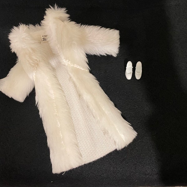 Vintage 1979 Barbie’s White Faux Fur Coat, “Evening Elegance” #1414