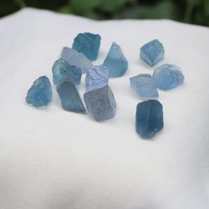 Natural Energy Blue Fluorite Raw Stone Crystal Raw Stone Pendant Fish Tank Decoration Ornament 1-10 Pcs