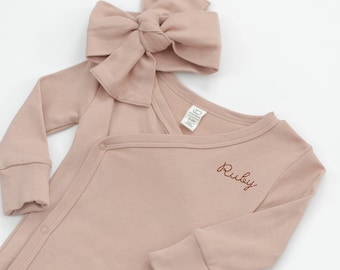 Robe de chambre personnalisée pour bébé | Tenue de retour à la maison brodée personnalisée