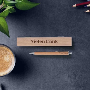 Geschenk als Dank - Kugelschreiber in Holzbox individuell beschriftet
