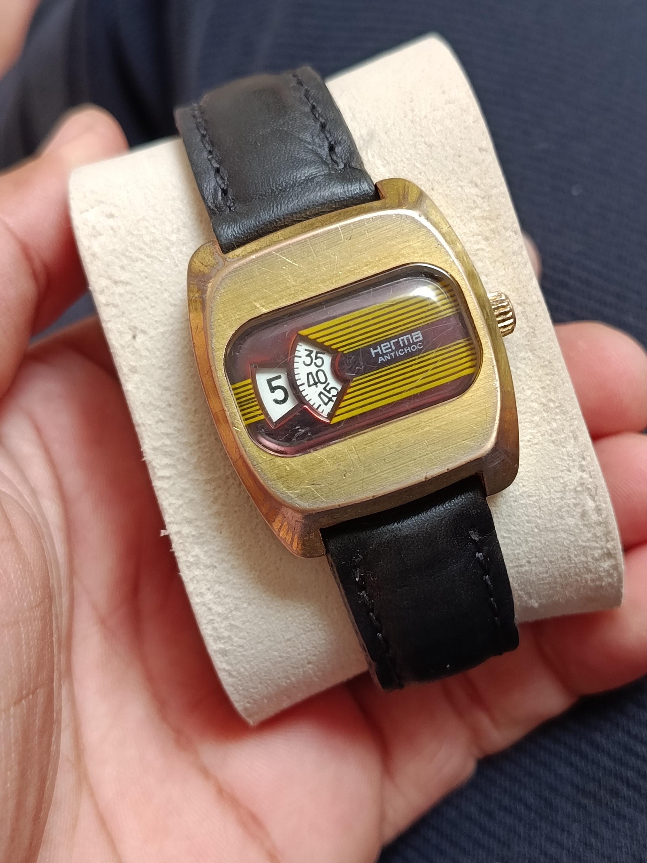 1976 Watch - Etsy Canada