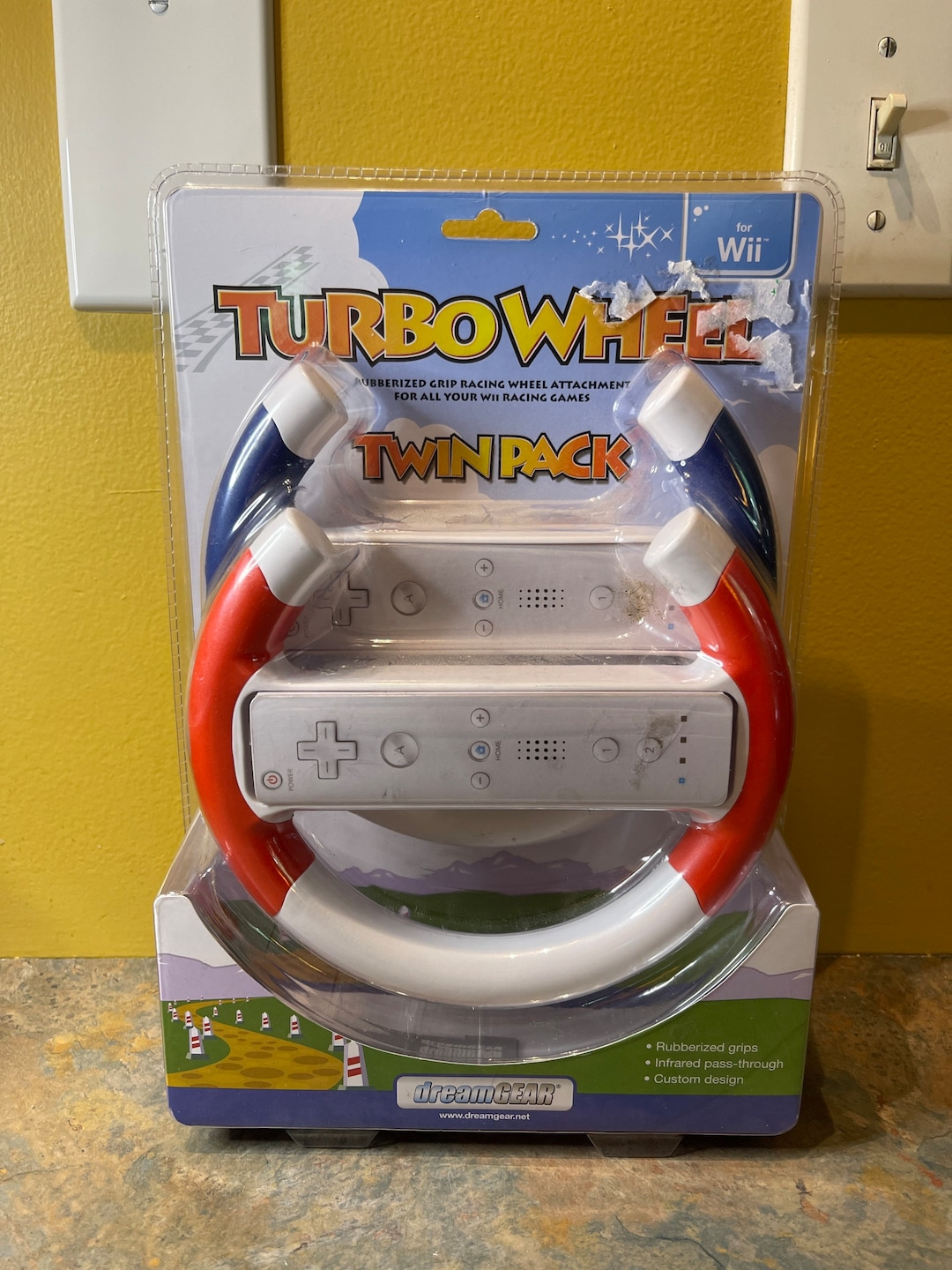 NEW Dreamgear Turbo Wheel Twin Pack Red Blue for Nintendo Wii