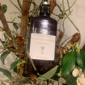 Chamomile Shampoo. Blonde Hair Shampoo. Lighten & Enhance Color. Soothe Scalp. Revive Dull Hair.Natural Shampoo. Sulfate Free Shampoo.