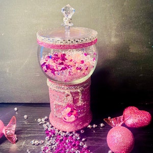 Glam pink gumball machine night light decor