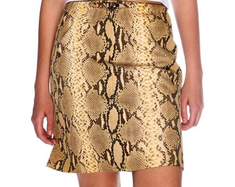 ブランド公式通販サイト GUCCI by Tom Ford Women's Beige Python Leather Skirt スカート