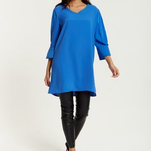 Loose Fit V Neck Tops, 3/4 Sleeves Tunic Top, Lightweighted Summer Tunic, Elegant Tunic Top, Capsule Wardrobe Top, Chic Minimalist Blue Top