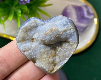 Natural  Agate Geode Heart，Druzy Agate Heart with crystal ，Good flash Druzy，Crystal Heart Carving，37g，0687