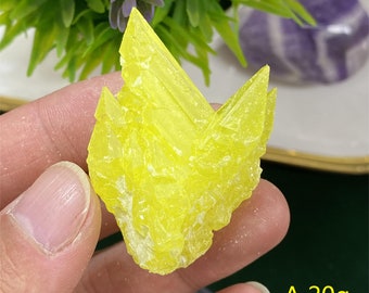 High Quality Sulfur Specimens，Yellow Sulfur Point，Raw Sulfur Cluster，25-50g ，2-3 inches ，A076
