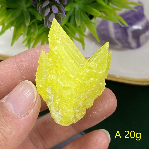 High Quality Sulfur Specimens，Yellow Sulfur Point，Raw Sulfur Cluster，25-50g ，2-3 inches ，A076