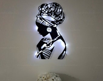 Arte de pared de metal de mujer africana con luces LED, decoración de pared de metal de la reina africana, arte de pared negro del regalo del día de la madre, regalo para la madre, arte africano