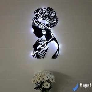 Afrikanische Frau Metall Wandkunst mit LED-Leuchten, Afrikanische Königin Metall Wanddekor Afroamerikanische Kunst Schwarze Wandkunst Geschenk für Mutter Afrikanische Kunst