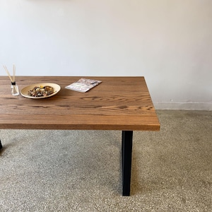 Solid Oak Dining Table – Industrial Modern – Handmade – Matte Black Metal Legs – Custom Sizes – Rustic & Contemporary