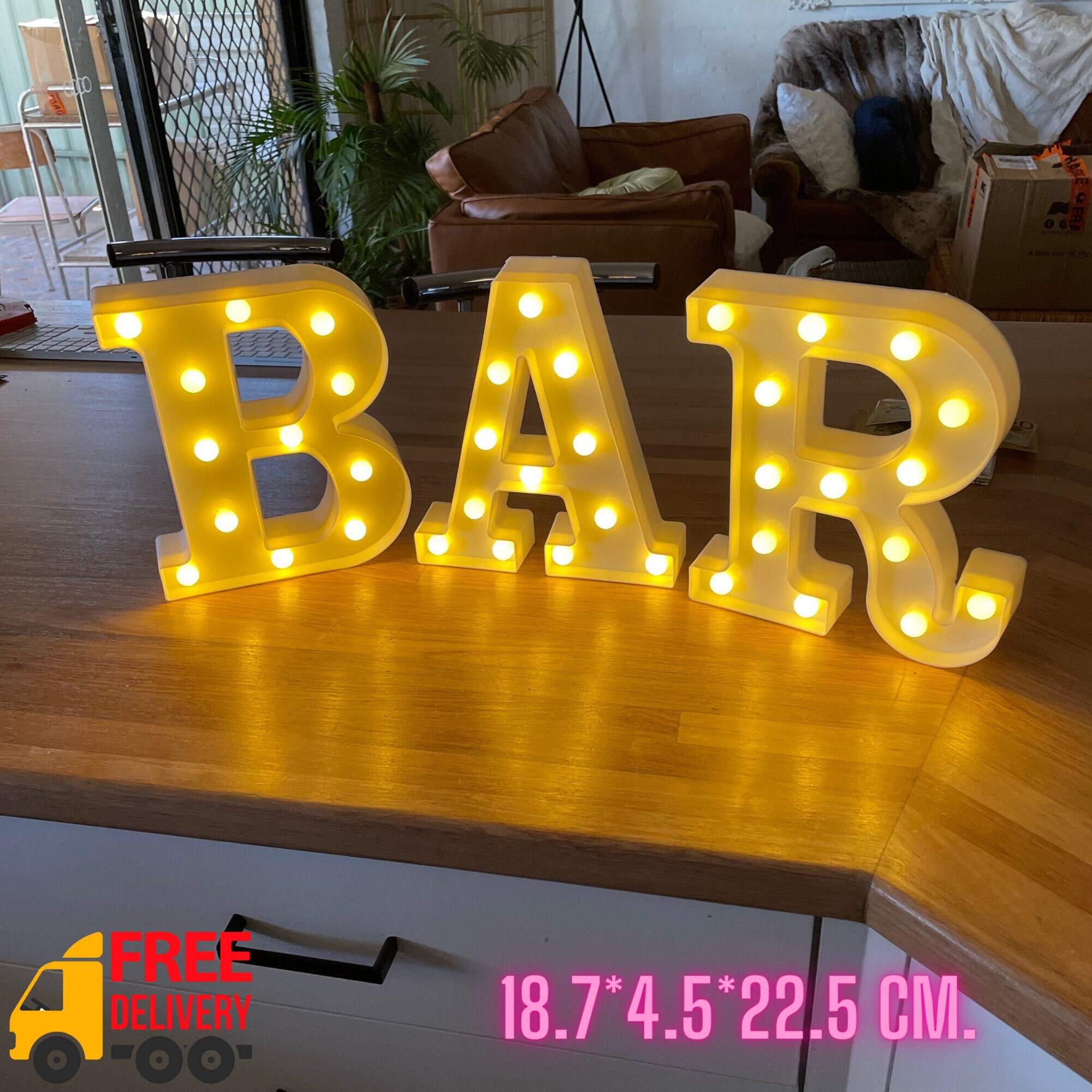 Vaissa Artesanías - 🤩 Letras Luminosas Decorativas con Luces LED 🤩 Estas  letras vintage con luces harán de tu hogar algo encantador. 🌟 Con 16 cm de  altura, las letras de madera