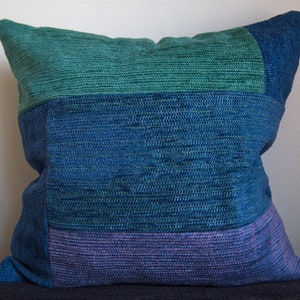Housse de coussin décorative en patchwork de rembourrage multicolore fait main, cadeau de pendaison de crémaillère 16 x 16