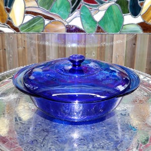 Cobalt Blue Glass Casserole: Retro Oven-to-Table Serve (2 Quart)