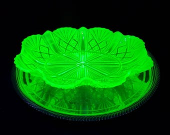 Vintage Uranium Glass Bowl: Davidson Pearline Lords & Ladies Pattern