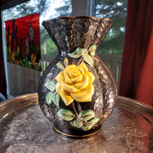 Black Texture Flower Vase With Yellow 3D Rose,  Retro Vase, Rose Flower Vase, Farmhouse Decor