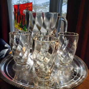 Spiral Pattern Footed Glass Pitcher and 4 Drinking Glass Set , Retro Pitcher, Vintage Pitcher, Twisted  Optic