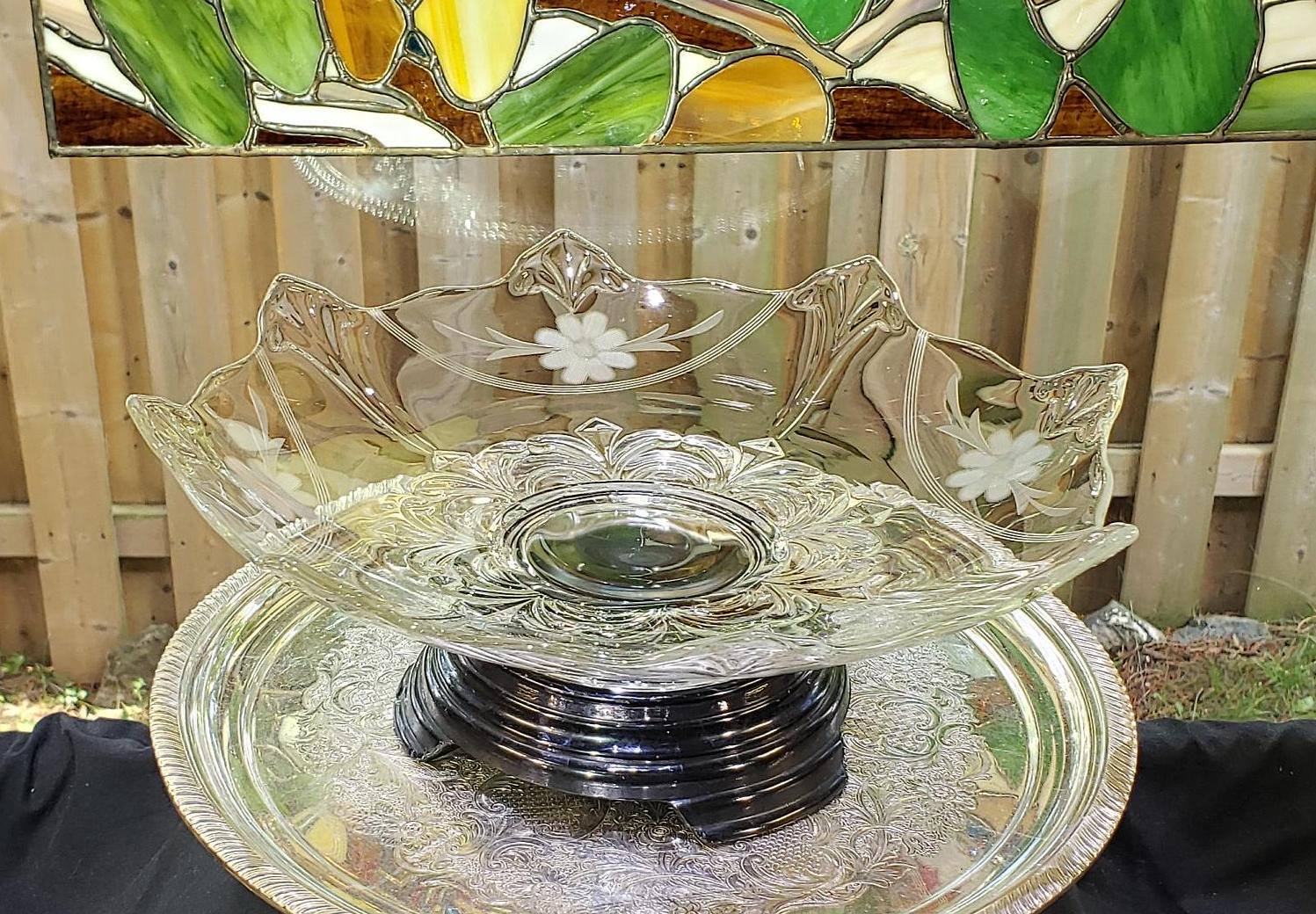 Vintage Indiana Glass Cornflower Bowl: Art Deco Fruit Bowl, 1940s