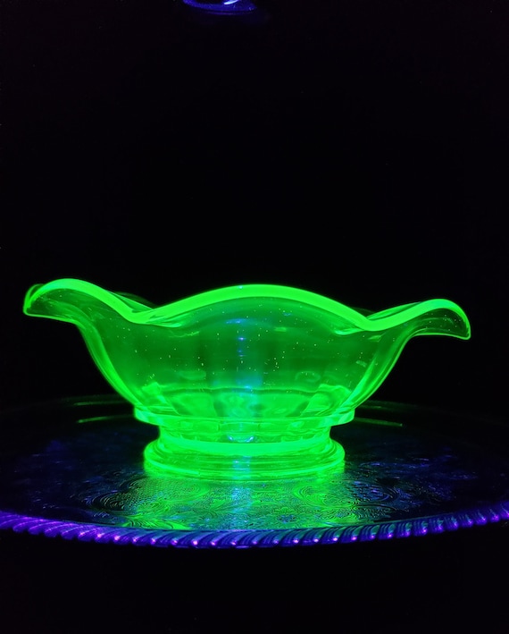 Uranium Glass Scalloped Rim Depression Glass Bowl With Rayed - Etsy