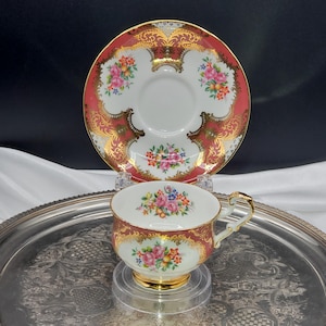 Vintage Paragon Cabbage Rose Teacup & Saucer: English Bone China