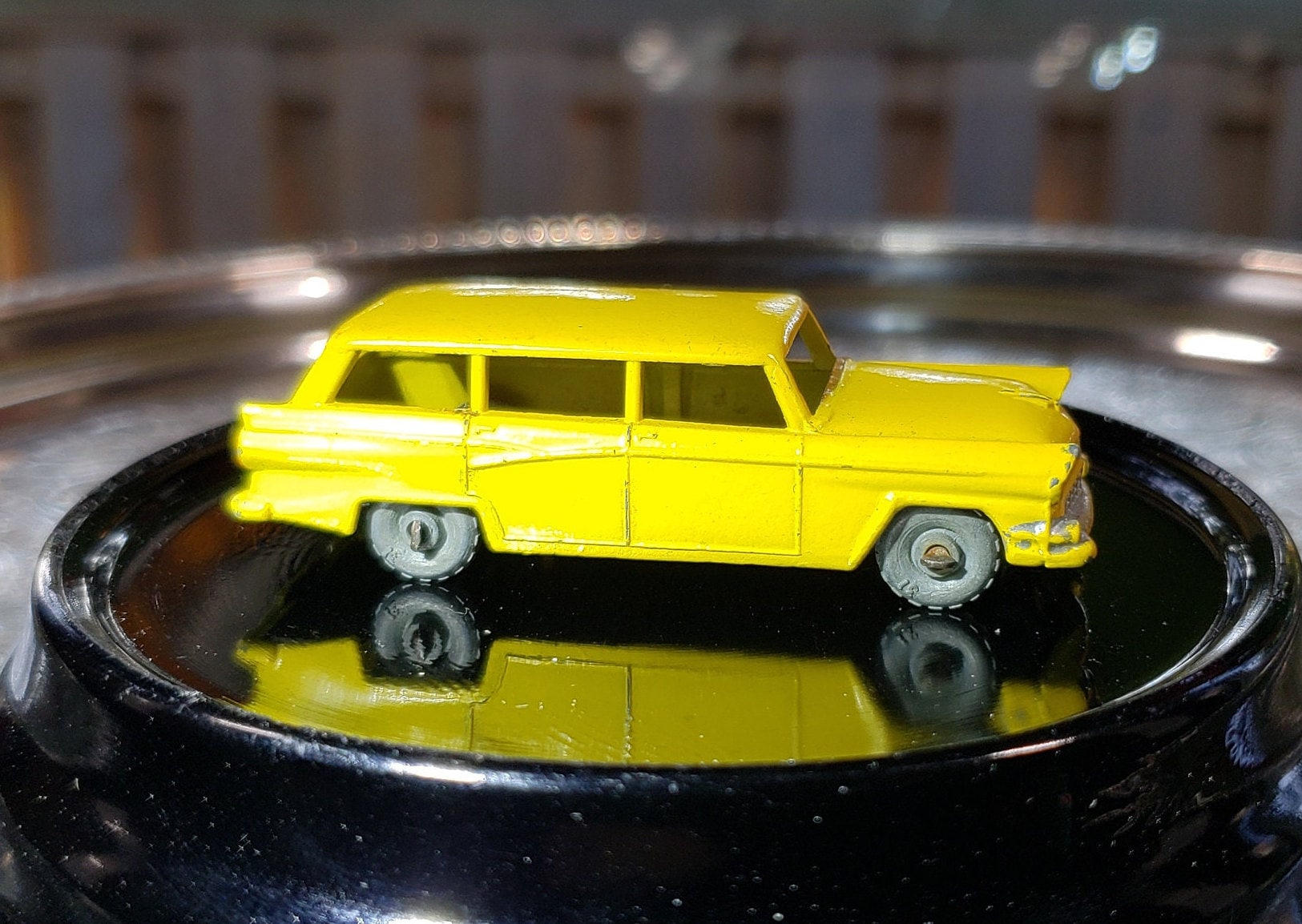 ミニカー MATCHBOX No.31 AMERICAN FORD STATION WAG Vintage Lesney Matchbox American Ford Station Wagon #31 - Yellow