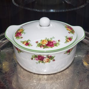 Plat à gratin Royal Albert, motif floral Old Country Roses (vintage 1998)
