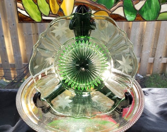 Vintage Hughes Depression Uranium Glass Cornflower Plate - Rayed Base -Depression Glass, Rayed Base Plate, Retro Plate, Vintage Plate