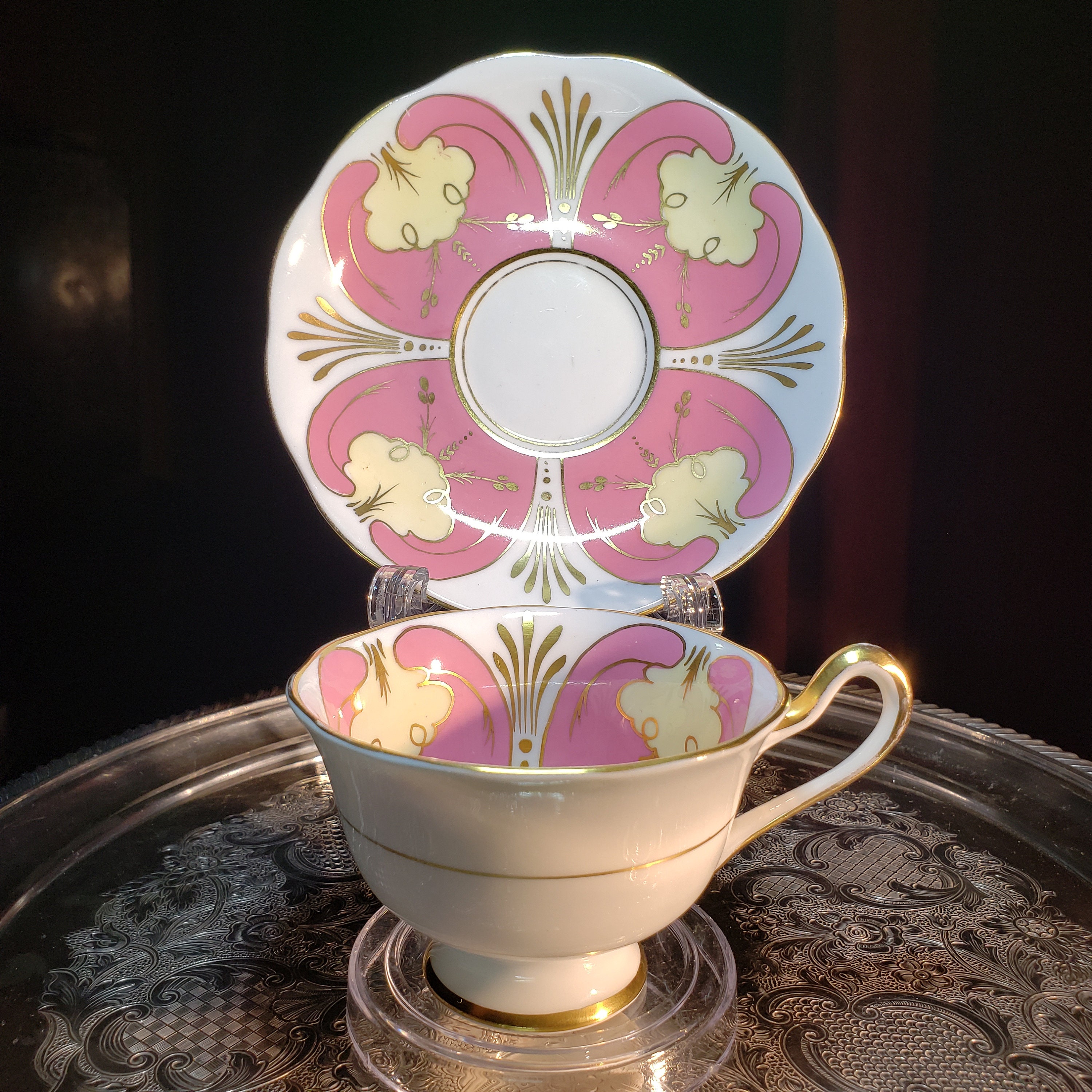 Vintage Royal Albert Bone China Tea Cup Set - Pink and Gold - Art 