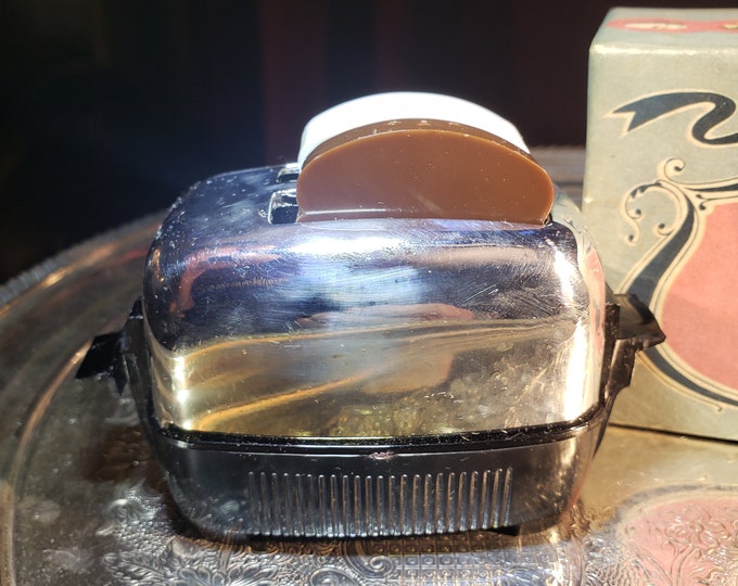 Starr Design Pop up Toaster Salt & Pepper Set New in the Box Retro