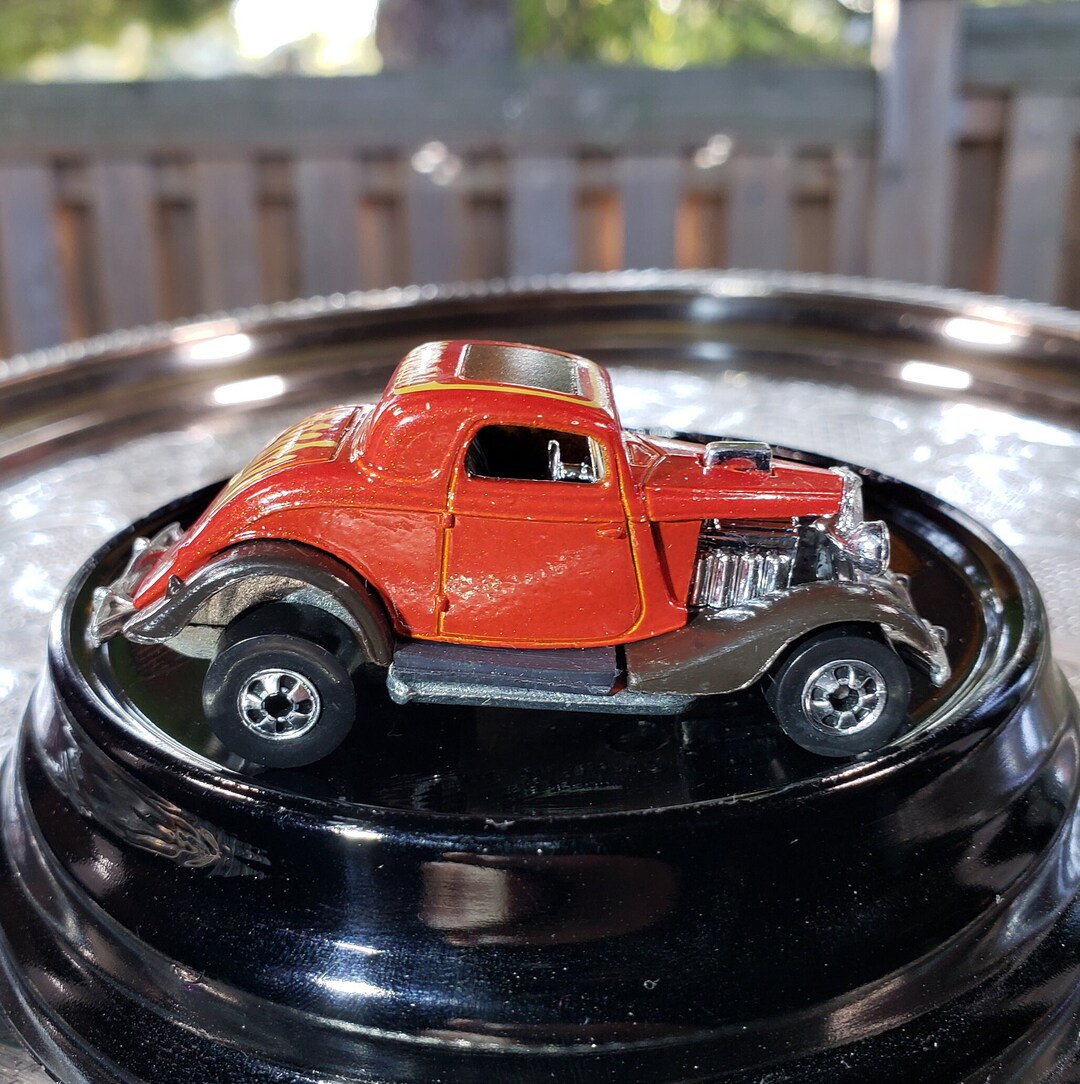 Hot Wheels T-Bucket Rod & Custom Limited Edition 1 of 7000