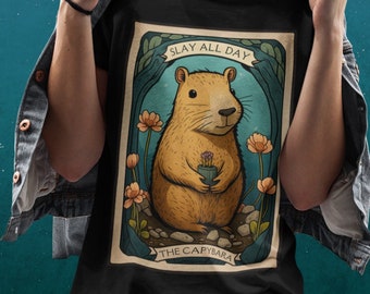 Camisa de cartas de tarô de capivara Camisa de tarô de capivara Camisa de tarô de capivara Camiseta Camisas de tarô Camisa feminina Cottagecore Camisa botânica de tarô