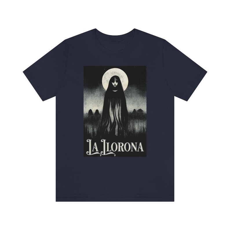 La Llorona Shirt Cryptid Shirt Die Weinende Frau Latina Shirts Goth Shirt Halloween Shirt Spanisch Shirt Mexikanisches Shirt Horror Shirt Bild 5